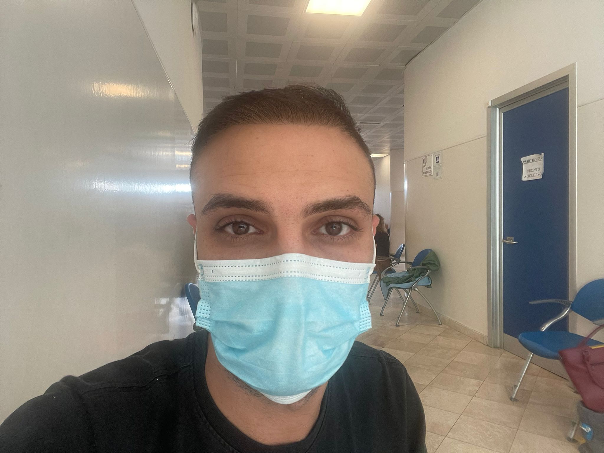 “Dolori lancinanti allo stomaco, arrivato in ambulanza al Brotzu: dopo 6 ore me ne sono andato”