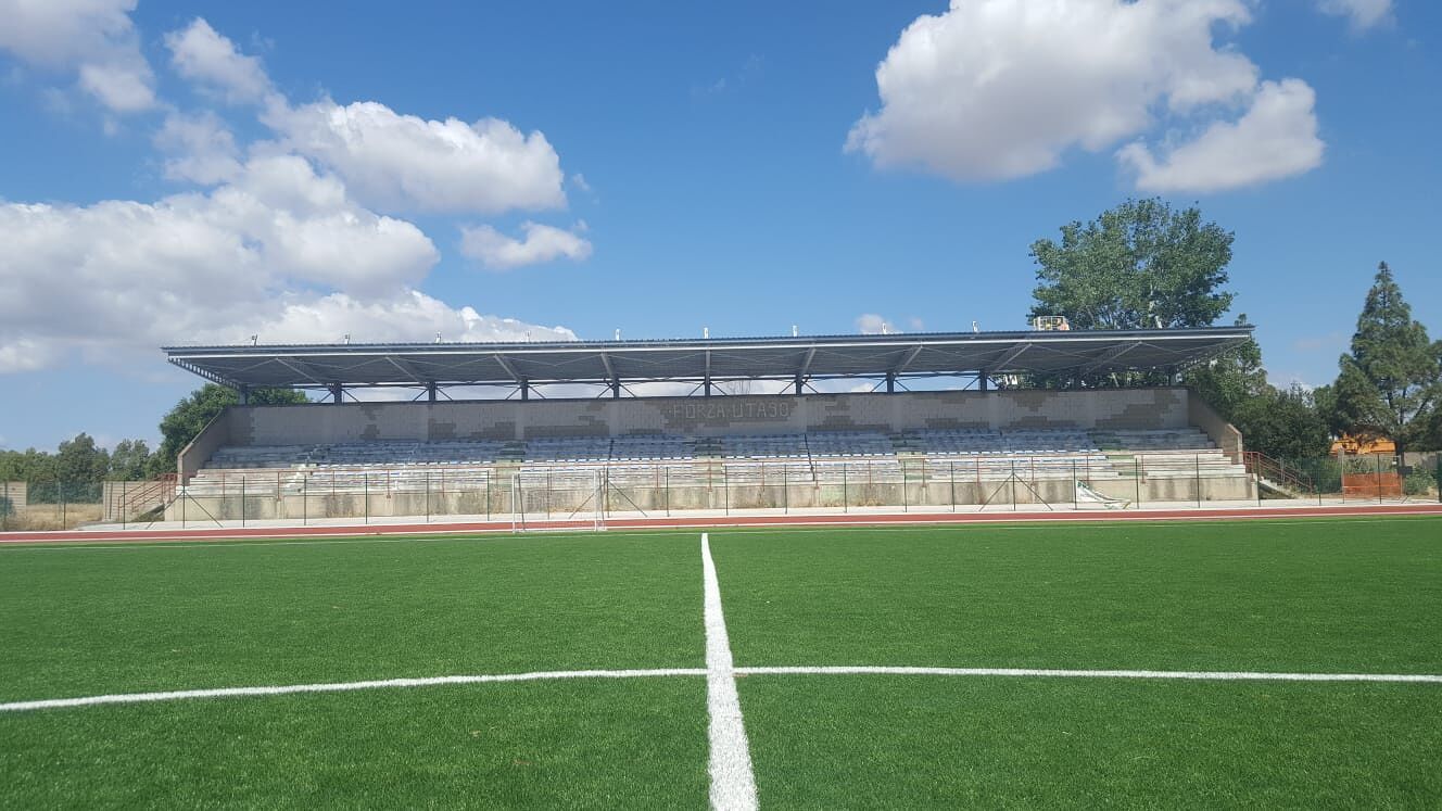Uta, maxi tribuna green per il campo di calcio: “Così il nostro polo sportivo cambia volto”