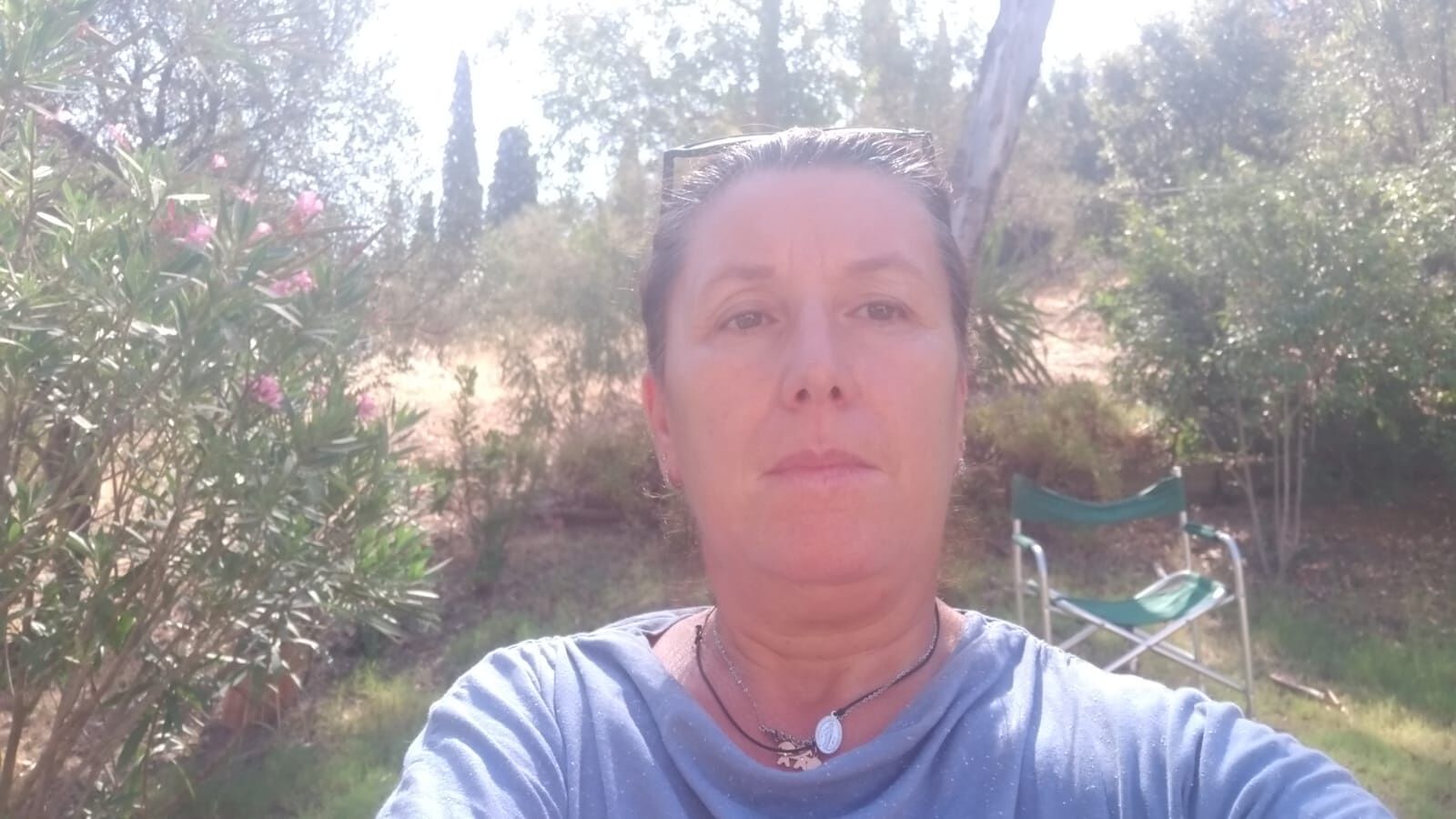 “Positiva e sequestrata in casa a Sarroch, contratto da lavapiatti in scadenza e nessun foglio di malattia”