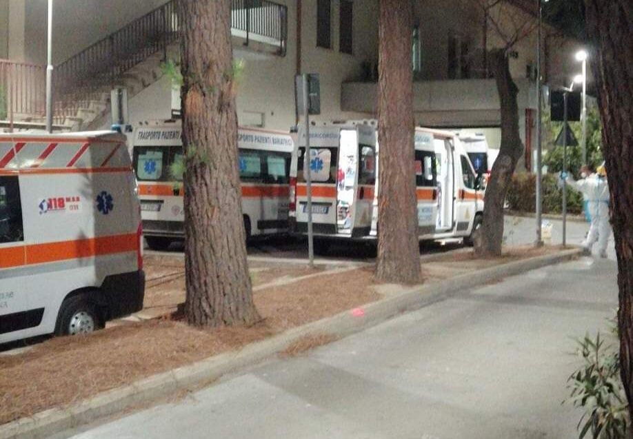 Sardegna bianca ma preoccupa l’aumento dei ricoveri: “160 positivi in ospedale, solo 8 vaccinati”