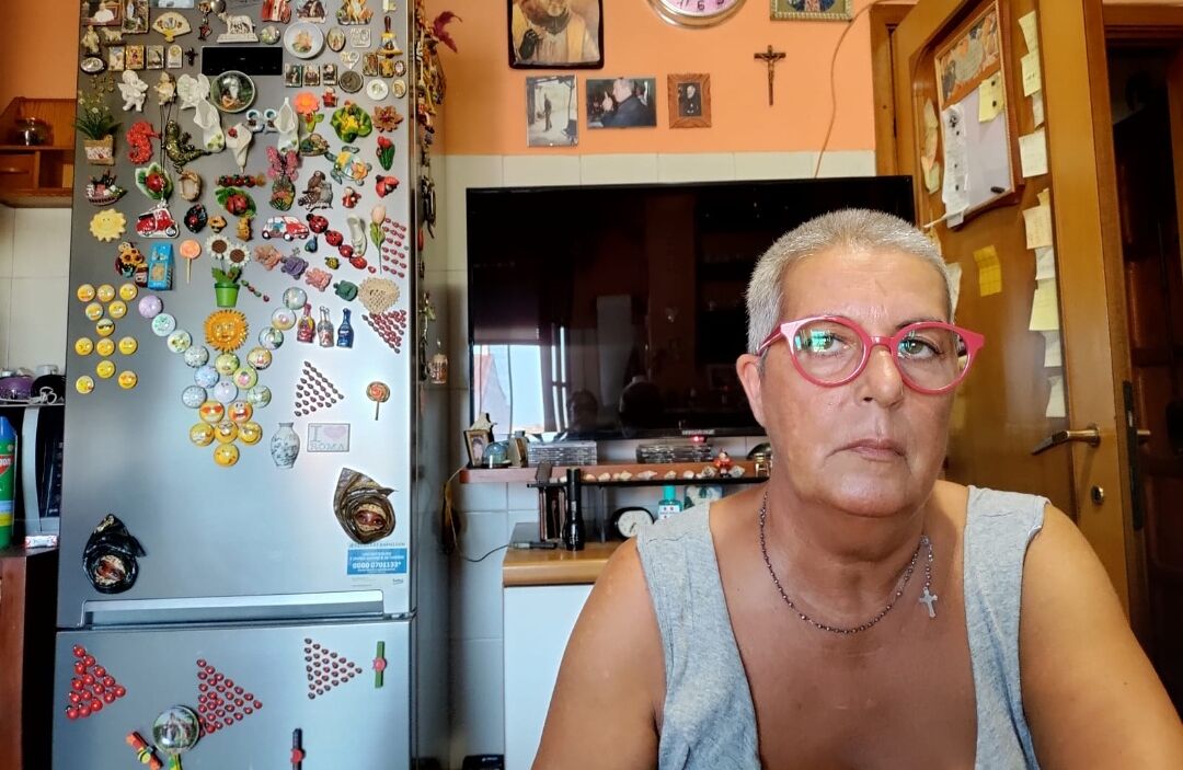 “Invalida in un palazzo senza ascensore ad Assemini, un’odissea uscire: voglio una casa popolare”