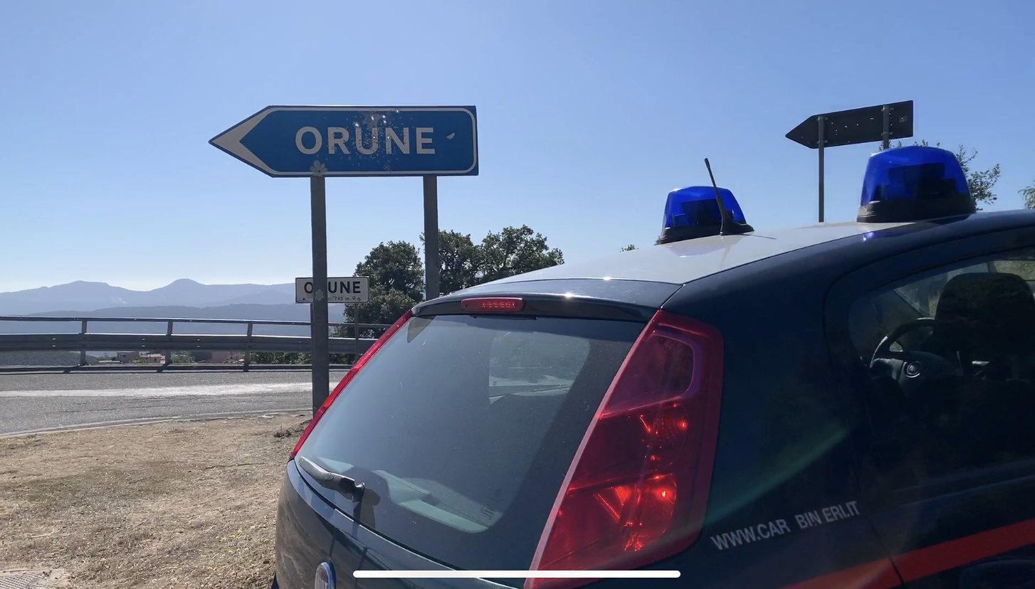 Orune, anziano trovato morto sulla statale 389: si indaga per omicidio