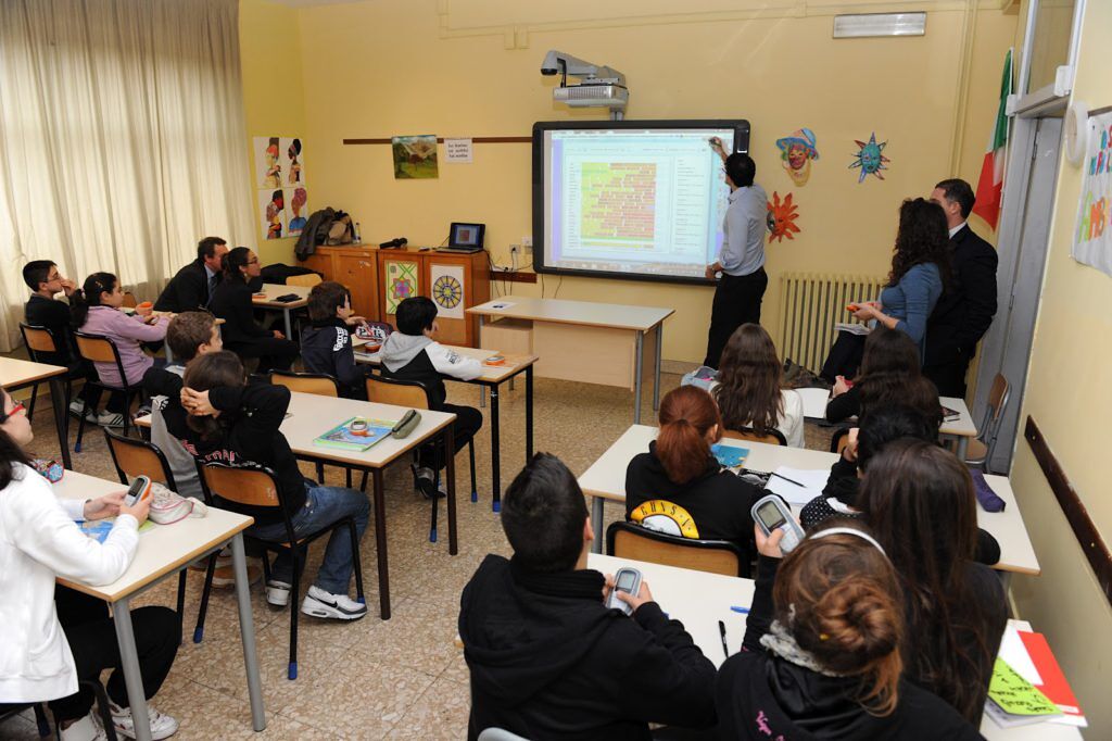 La Sardegna fa quasi peggio di tutti: nelle scuole uno su tre fra prof e bidelli non è vaccinato