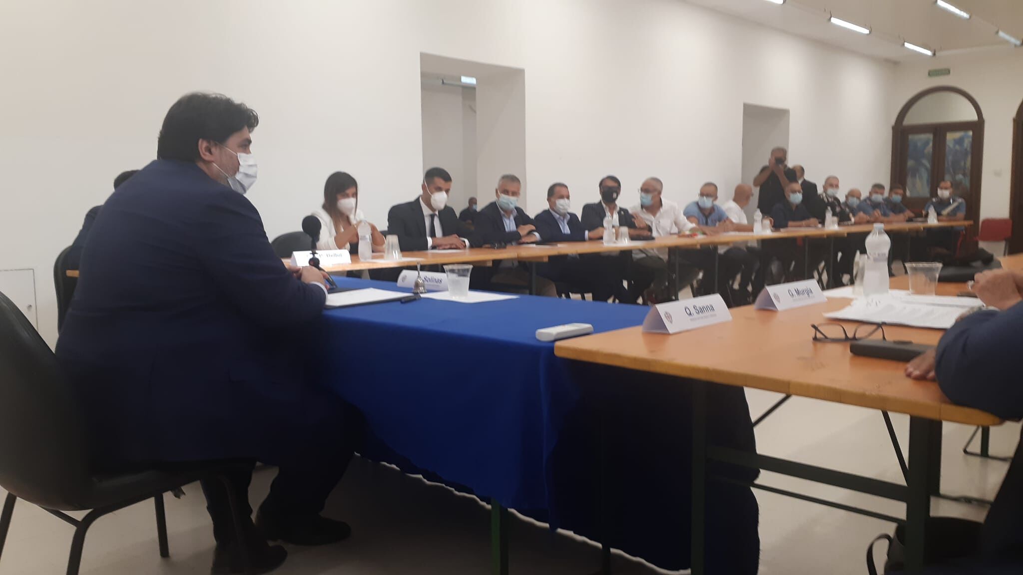 Solinas a Cuglieri promette ristori immediati a famiglie e aziende devastati dai roghi