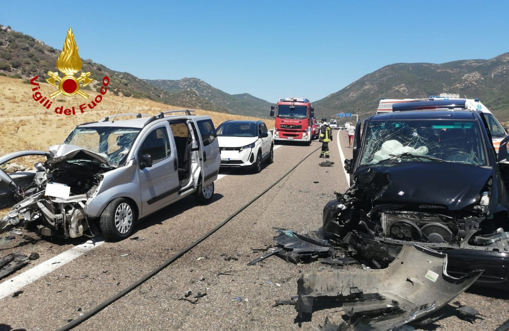 Scontro tra due auto sulla 125 a Sinnai: 5 feriti, 2 sono gravi
