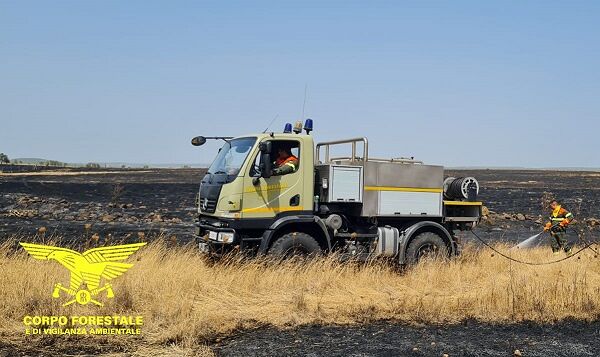 Sei incendi oggi in Sardegna e un aereo in azione a Samugheo. Per domani cresce l’allarme