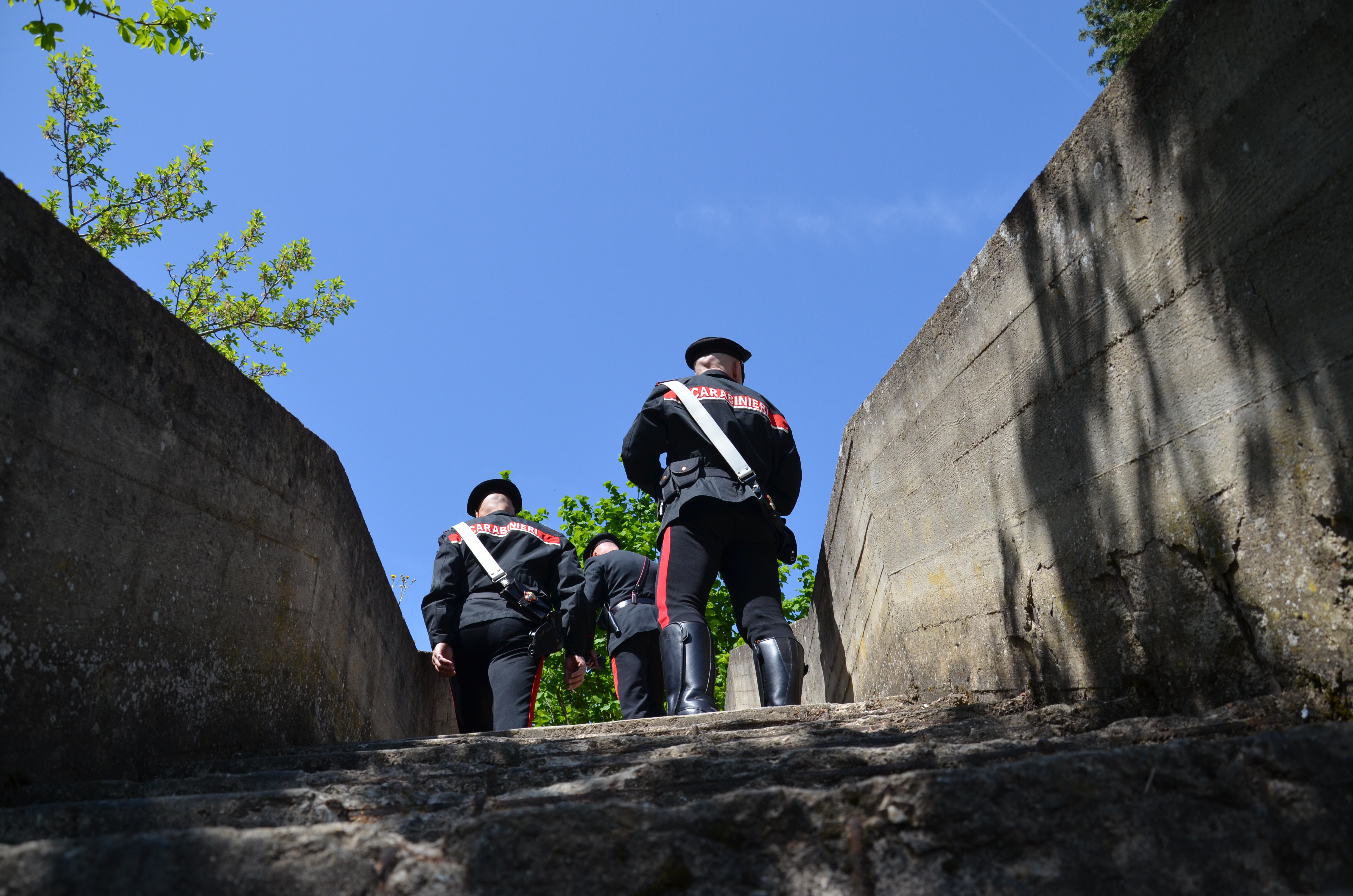 Lavoratore irregolare e telecamere senza autorizzazione: nei guai due titolari di locali a Capoterra