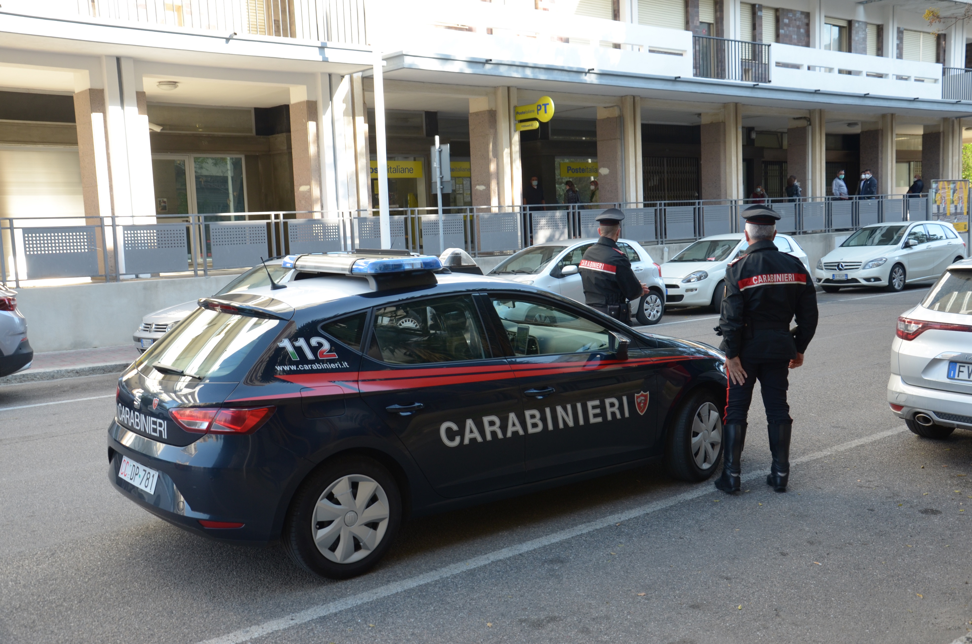 Ruba da un’auto ma viene visto da alcuni passanti, giovane denunciato a Cagliari