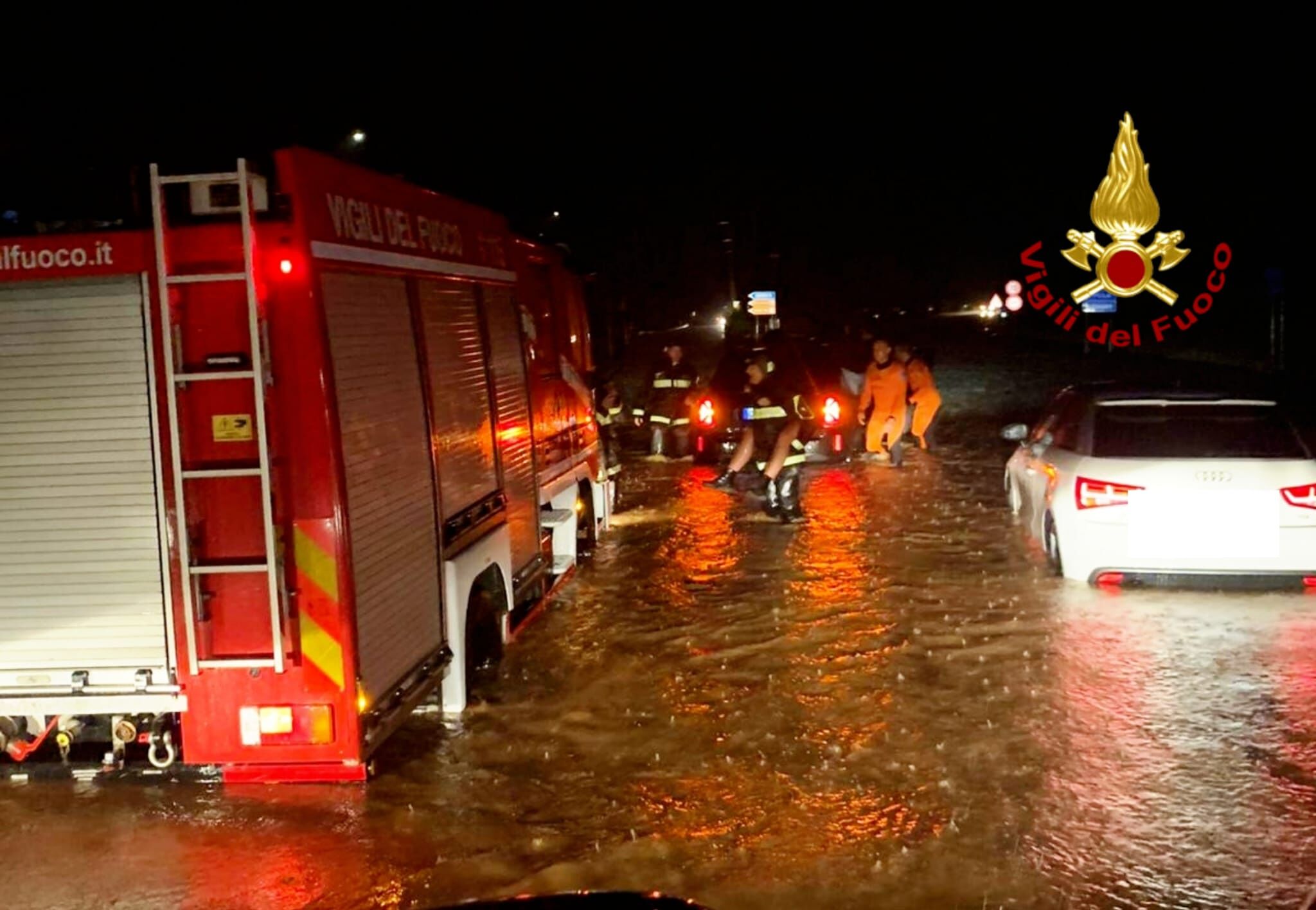 Bomba d’acqua sul Cagliaritano: automobilisti intrappolati e soccorsi sulla Ss 195