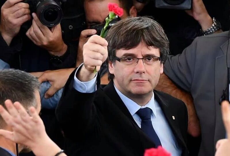 Puigdemont arrestato ad Alghero, l’ex presidente della Catalogna in carcere a Sassari