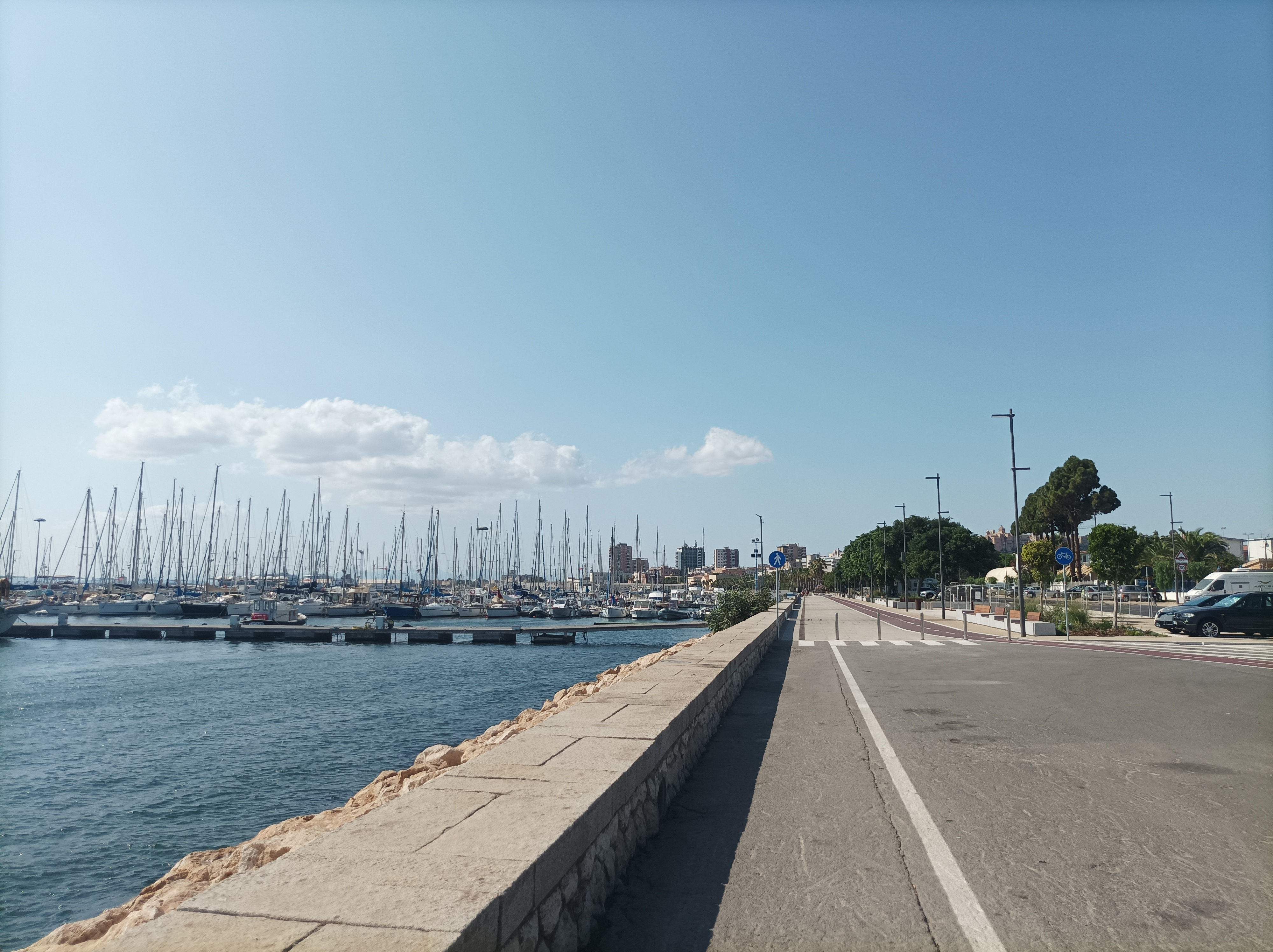 Gli ospedali si svuotano nonostante i contagi in aumento, la Sardegna può restare in zona bianca