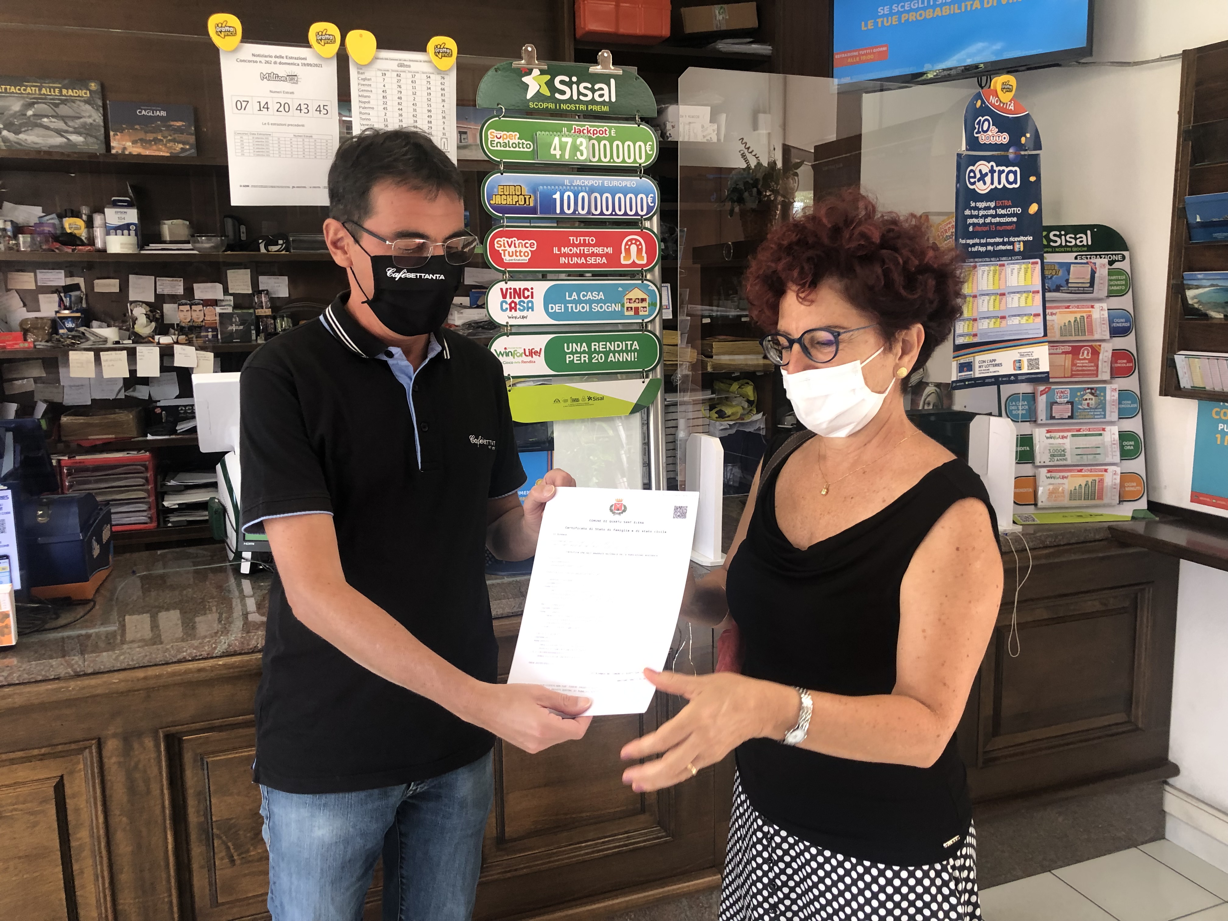 Stop code agli sportelli, a Quartu i certificati anagrafici si fanno anche al tabacchino