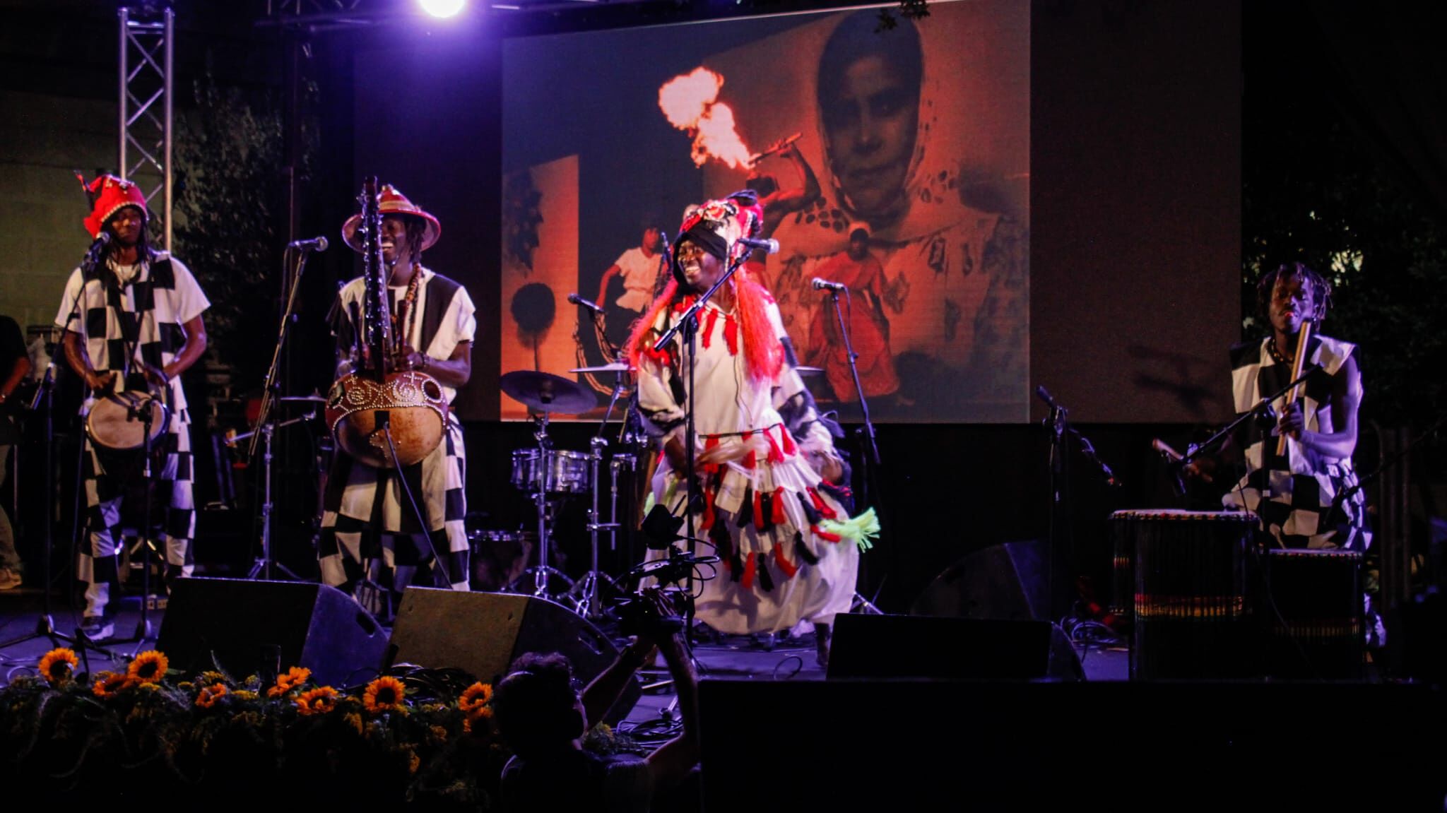 Ittiri Folk Festa: l’edizione speciale ha affascinato e coinvolto con i suoni di Brasile, Salento, Cipro, Portogallo e Africa