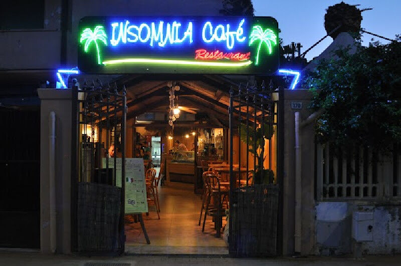 Cagliari, cancello chiuso e tavolini spariti: chiude dopo 30 anni il ristorante “Insomnia” al Poetto