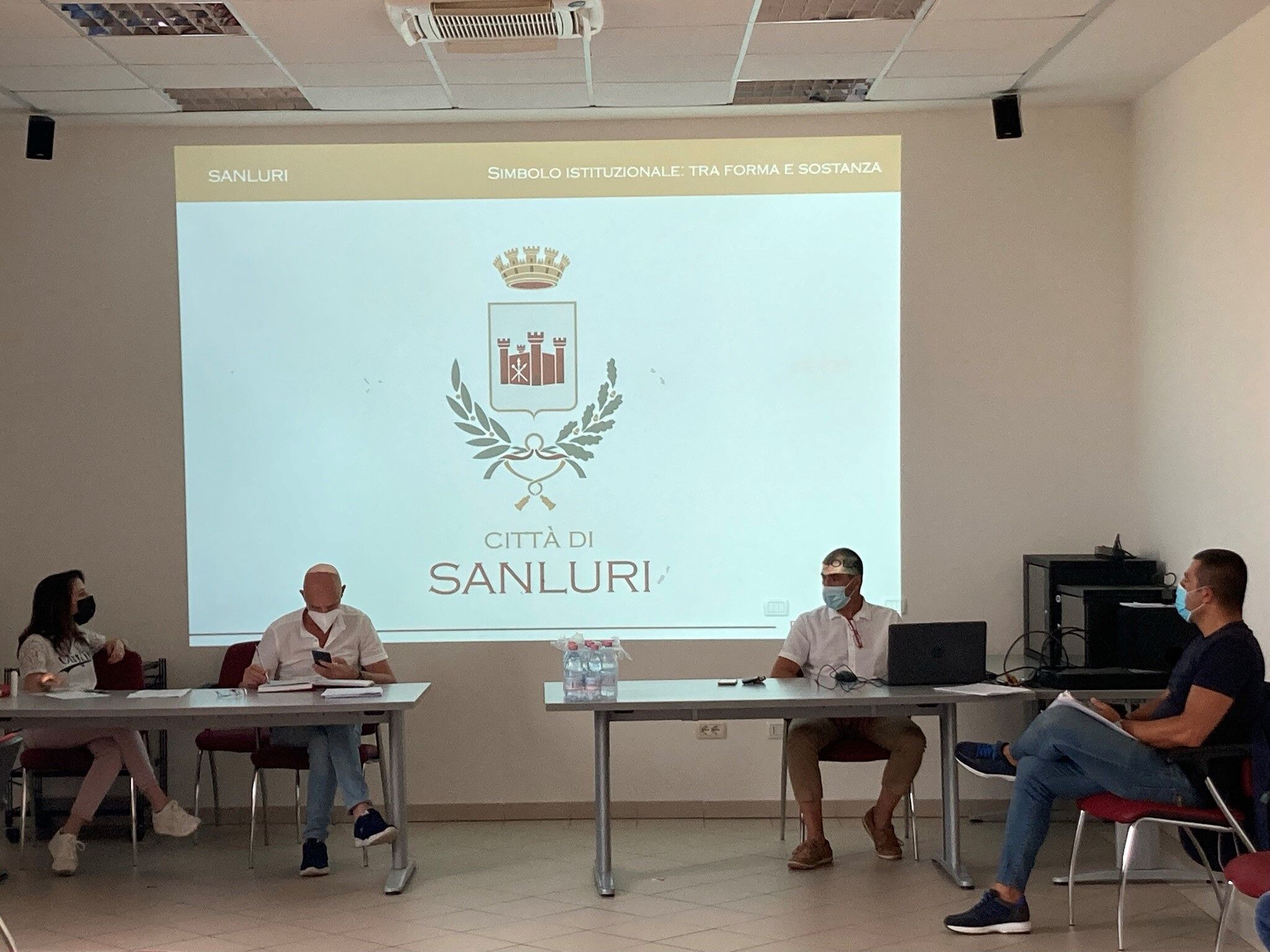 Città di Sanluri: il Consiglio Comunale  ha approvato il nuovo stemma e gonfalone