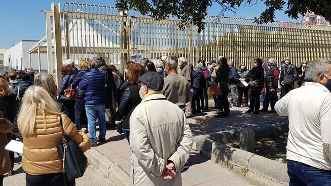 Cagliari, si va verso il ritorno alla normalità: chiude uno degli hub vaccinali della Fiera
