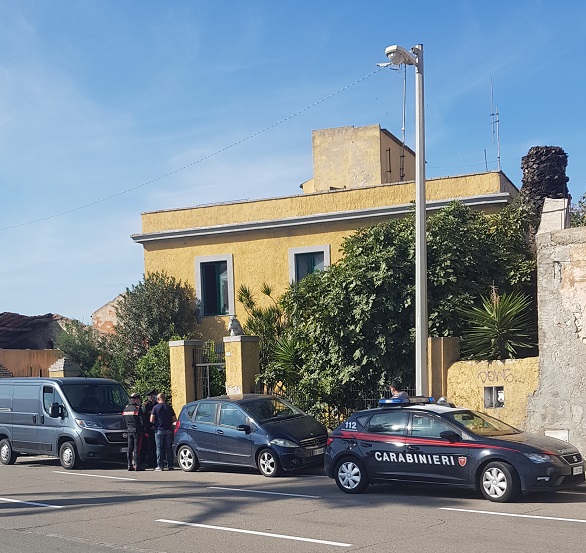 Macabra scoperta a Cagliari: trovato nel cortile di una casa un cadavere mummificato