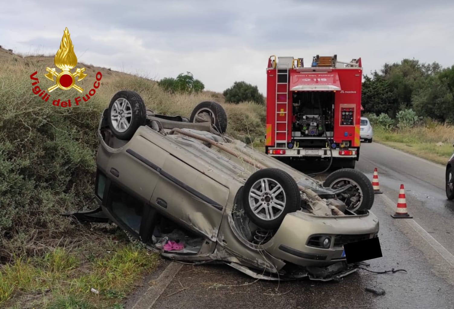 Quartu, perde il controllo dell’auto che si ribalta: soccorso 18enne