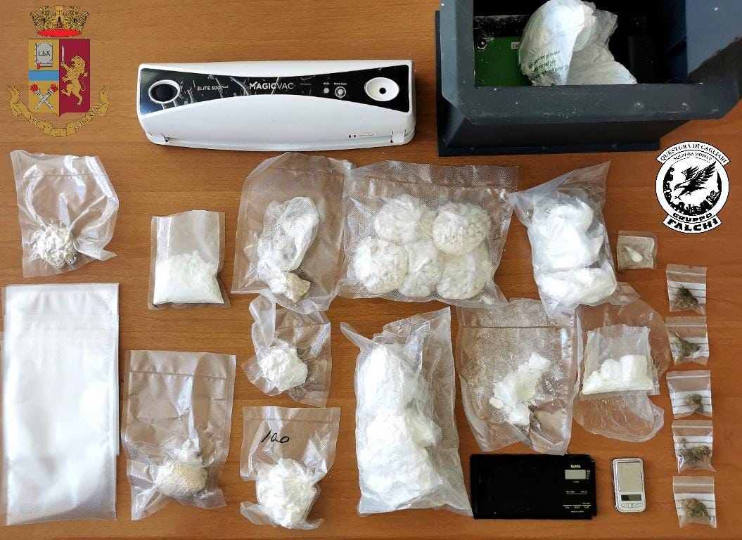 Cagliari, cocaina ed eroina nella cassaforte di casa: un arresto al Cep – VIDEO