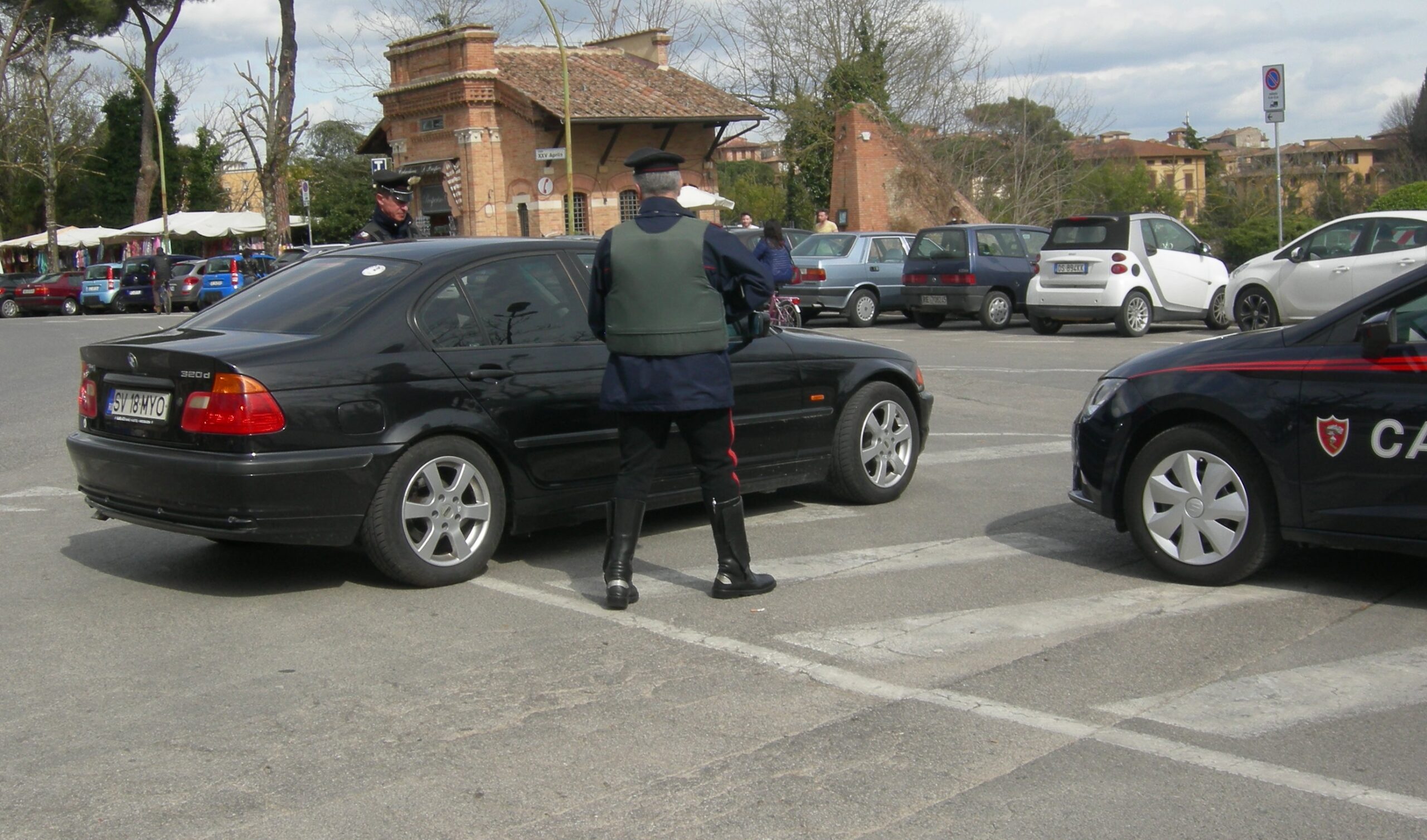 Produzione, traffico e detenzione di stupefacenti: due denunce a Carbonia