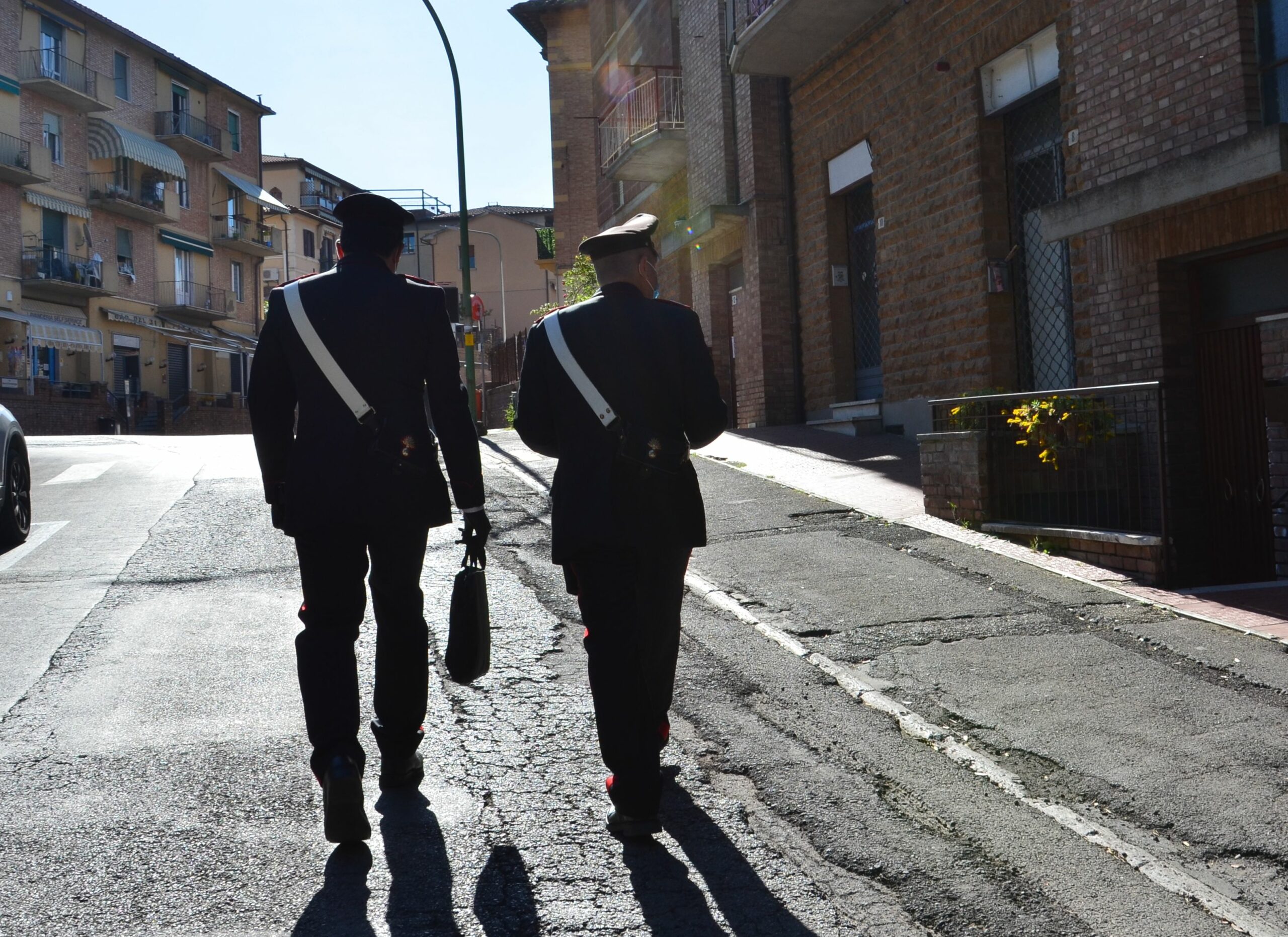 Sardegna, il nipote picchiato si fa vendicare dallo zio: 3 persone denunciate per rissa e lesioni