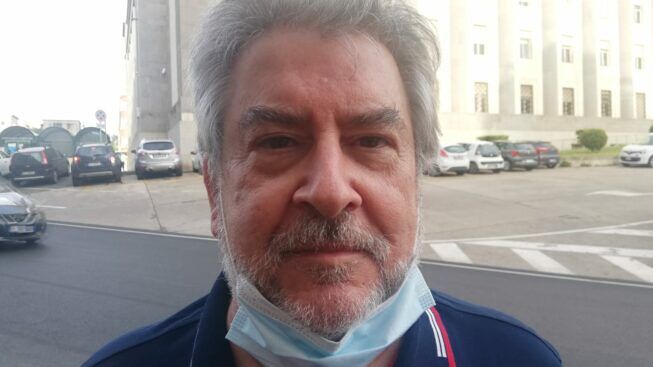 Cagliari, la denuncia: “Portafoglio rubato ai controlli dell’aeroporto prima della partenza per l’ospedale”