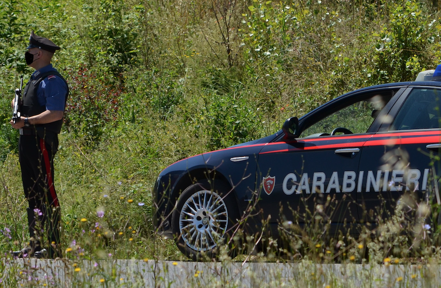 Esce di strada con l’auto a Siurgus Donigala, 20enne in ospedale