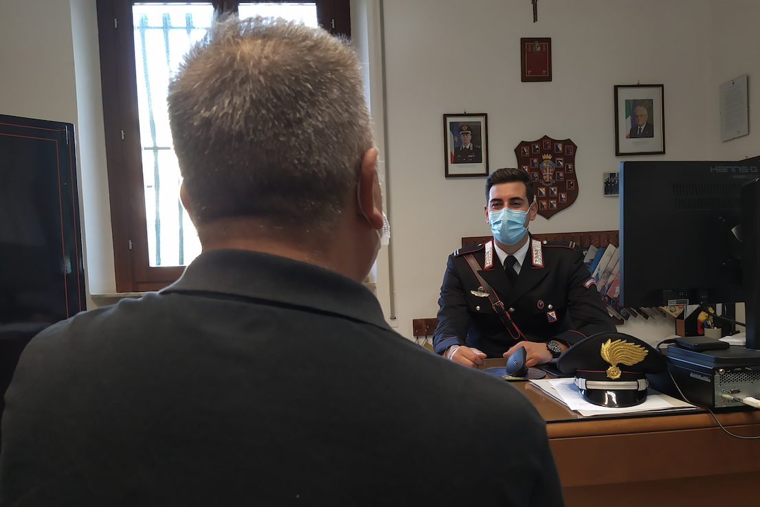 Hackerato il cellulare di una coppia di Guspini, il ladro acquista un’auto con il denaro delle vittime