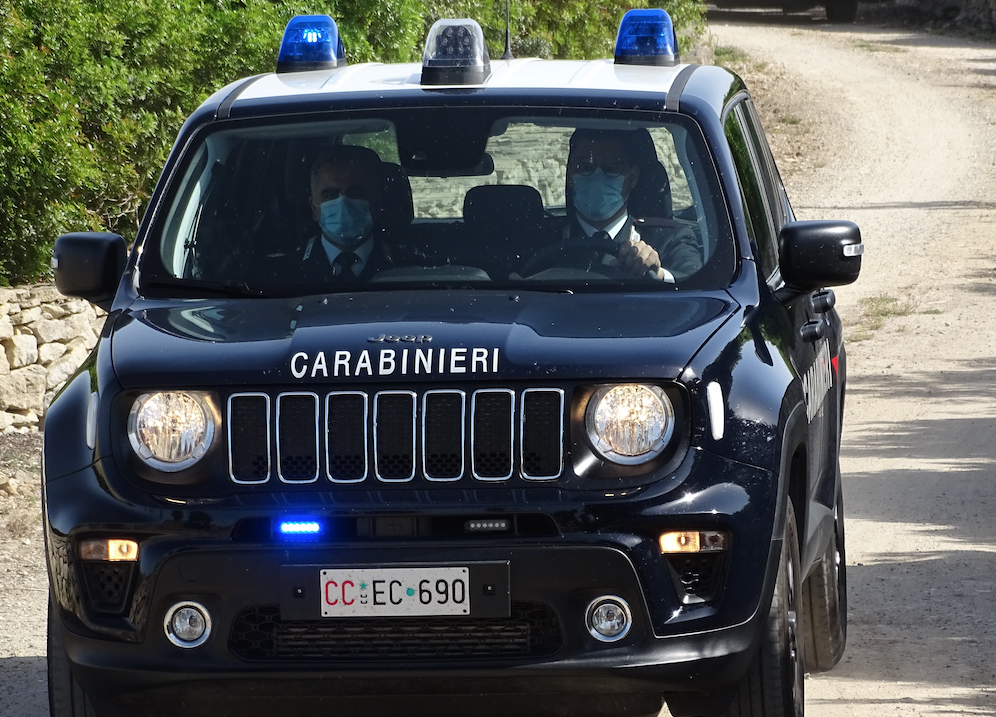 Fermato mentre si trova alla guida di un’auto rubata: 25enne denunciato per ricettazione a San Sperate