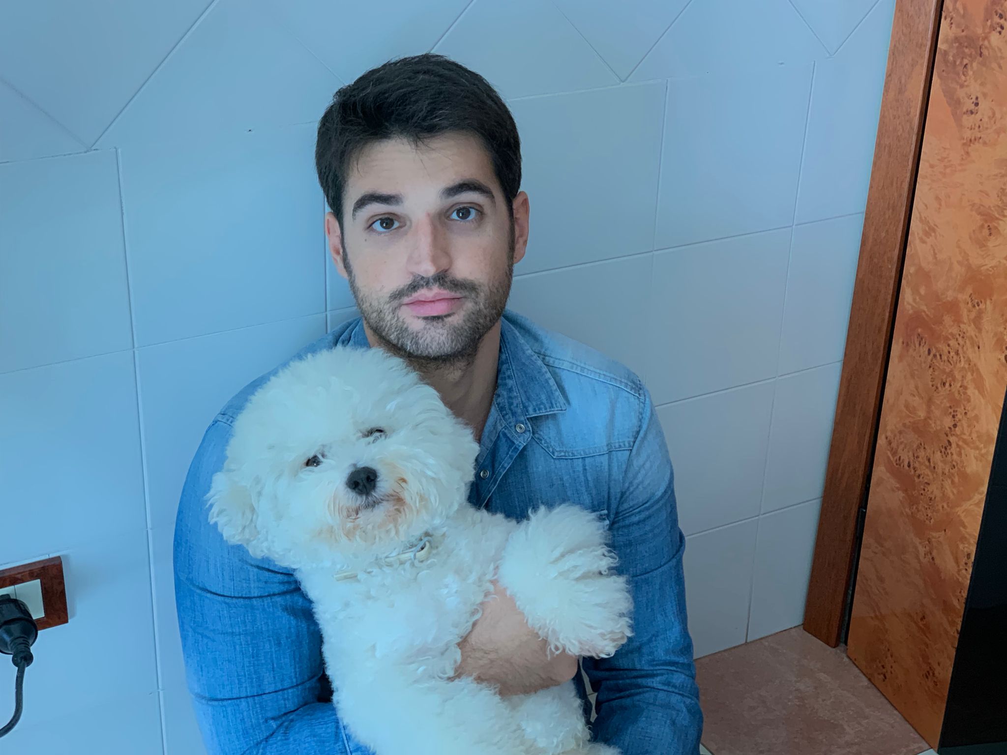 Cagliari, l’sos: “A Genneruxi diversi cuccioli aggrediti dai cani grandi, la mia colf ha rischiato di restare ferita”