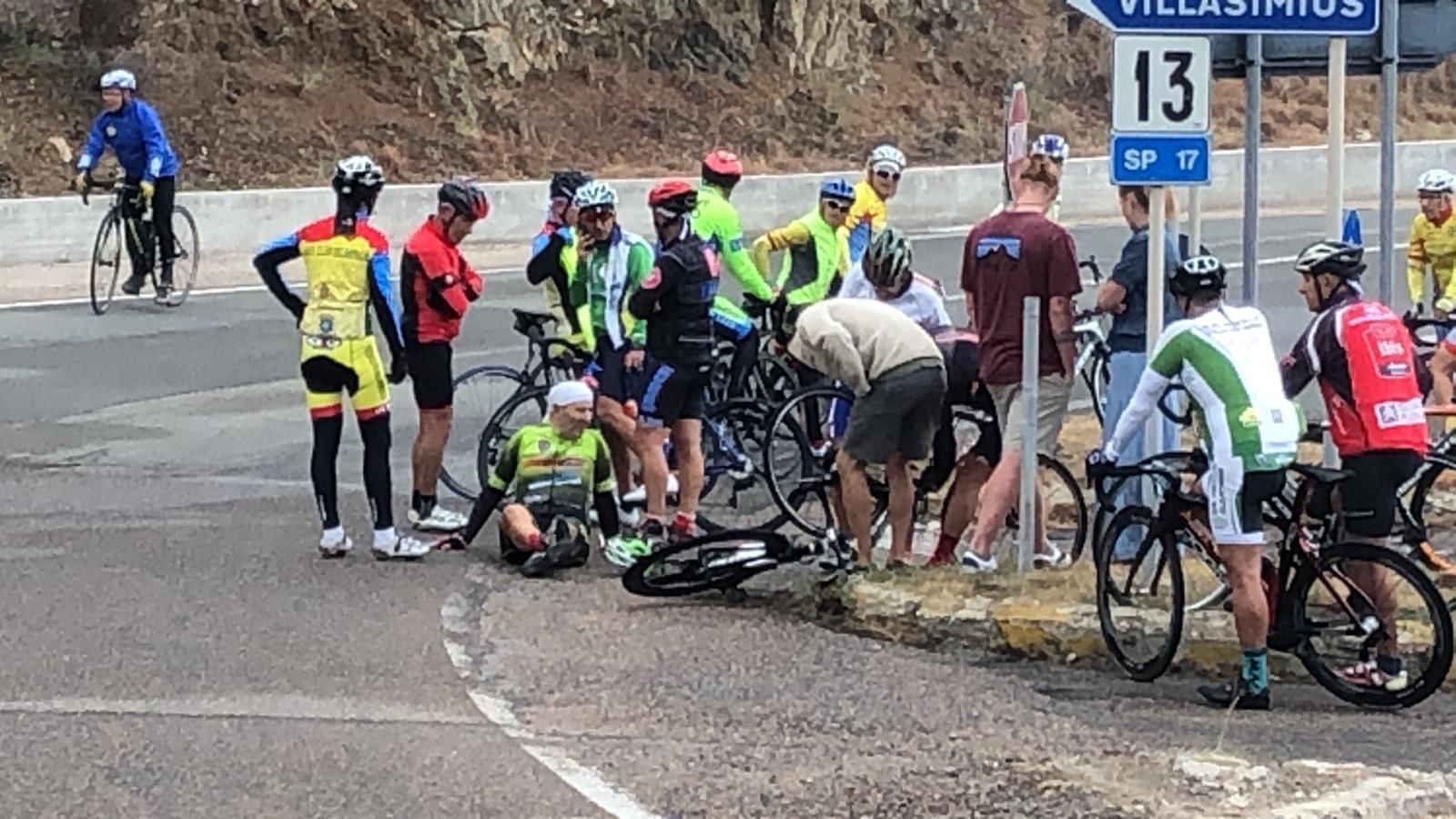 “A Quartu un ciclista travolto da un camper a Cala Regina, troppi rischi: mettete in sicurezza la strada”