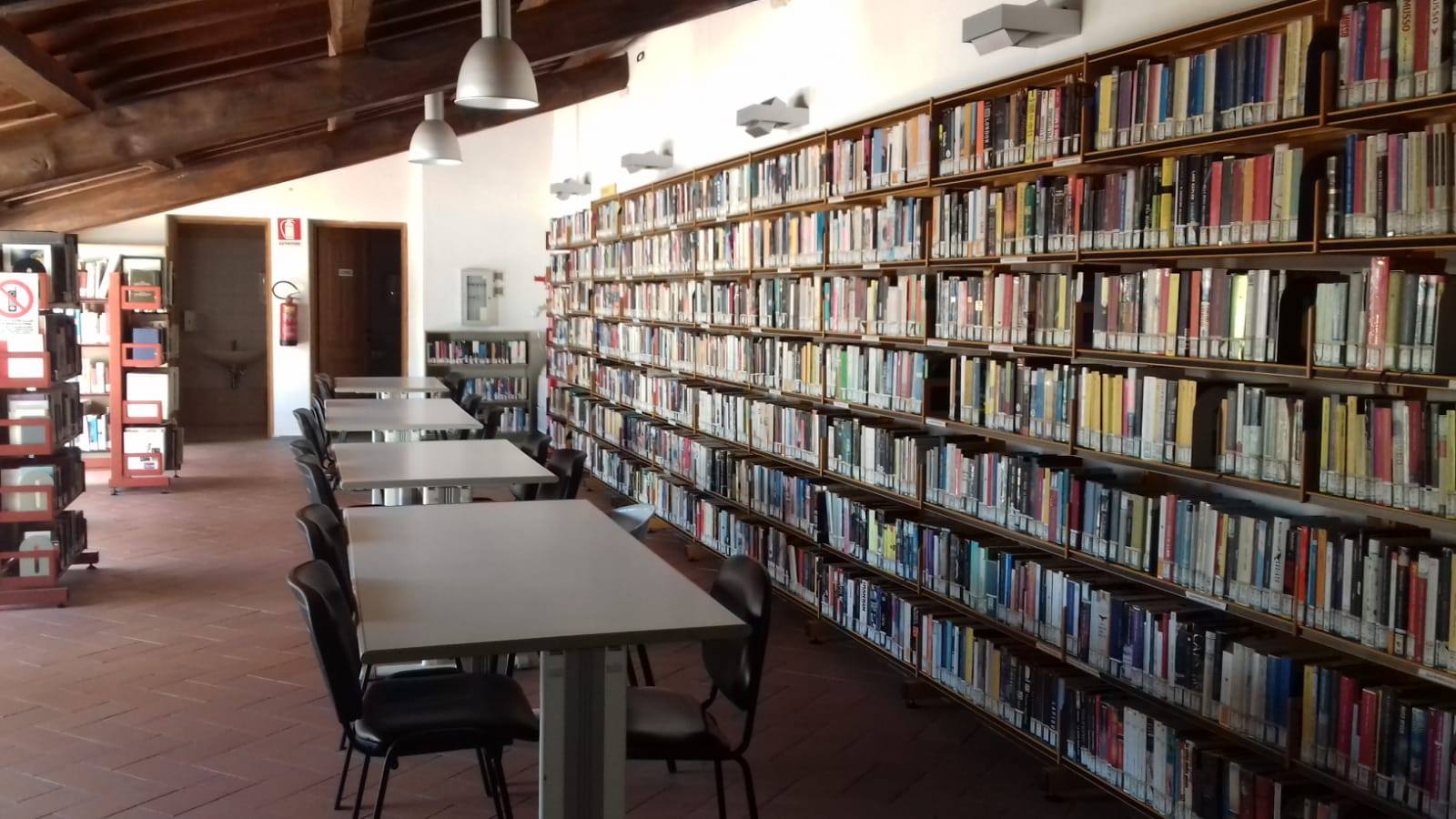 Quartu, scatta il restyling della biblioteca di via Dante: “21mila euro per accogliere sempre più lettori”