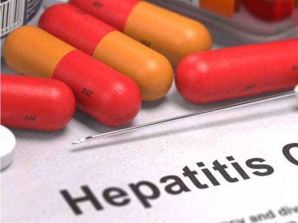 Allarme epatite C in Sardegna: 10 mila infetti e 53 morti l’anno. “Serve uno screening in tutta l’isola”