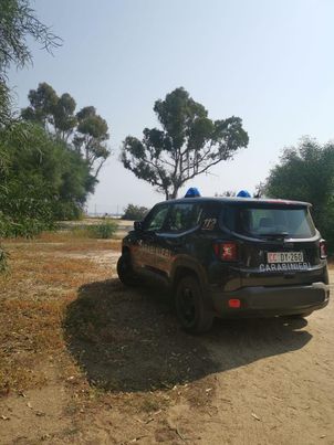 Muravera, tragedia in spiaggia a Capo Ferrato: 65enne annega per un malore sotto gli occhi della moglie