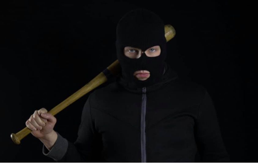 Alcool, spaccio e bullismo: “Le baby gang di Genneruxi cresciute con videogame e Gomorra”