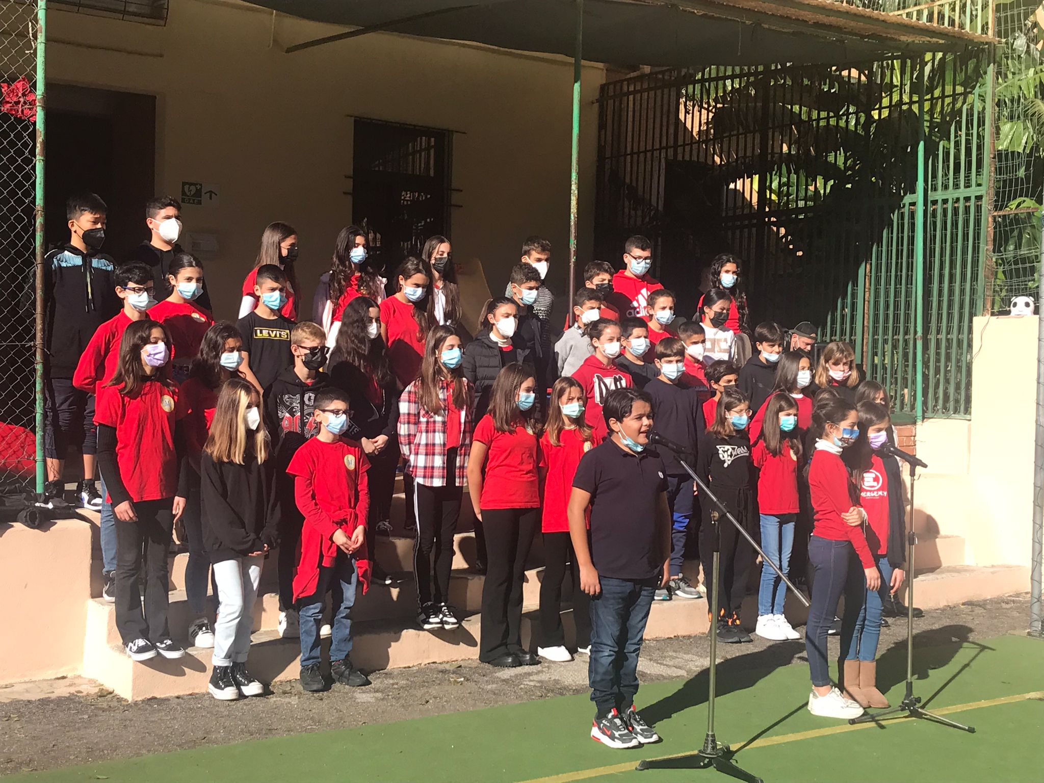 Cori medievali e piatti trecenteschi a scuola, al Nuovo Collegio della Missione di Cagliari il Dantedì