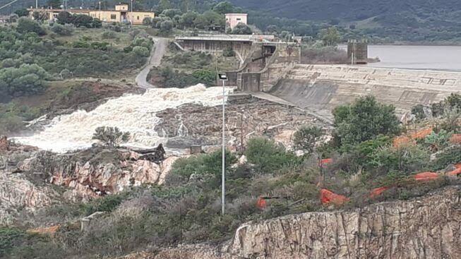 Il Nuorese sotto lo scacco del maltempo, parte lo svuotamento della diga di Maccheronis: “Livello di allerta”
