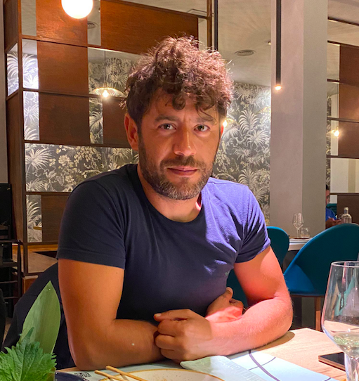 “Gay nella politica sarda? Sì, ce ne sono. Facciano coming out per il bene della società”