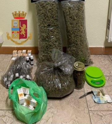 Iglesias, sequestrati oltre 5 kg di marijuana: due arresti