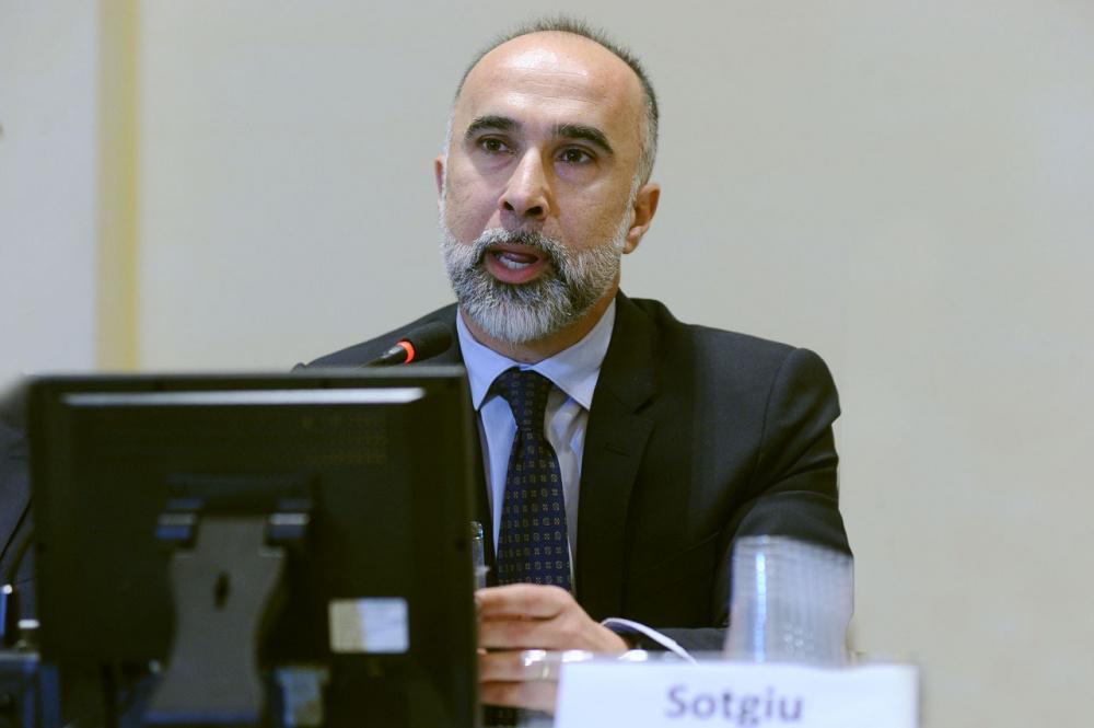 Variante sudafricana, trema anche la Sardegna: “Dobbiamo continuare a vaccinare tutti, anche i bambini dai 5 agli 11 anni”