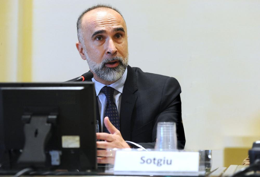 “Il vaccino contro il Covid? Si potrebbe fare una volta all’anno, il lockdown per i non vaccinati va valutato”