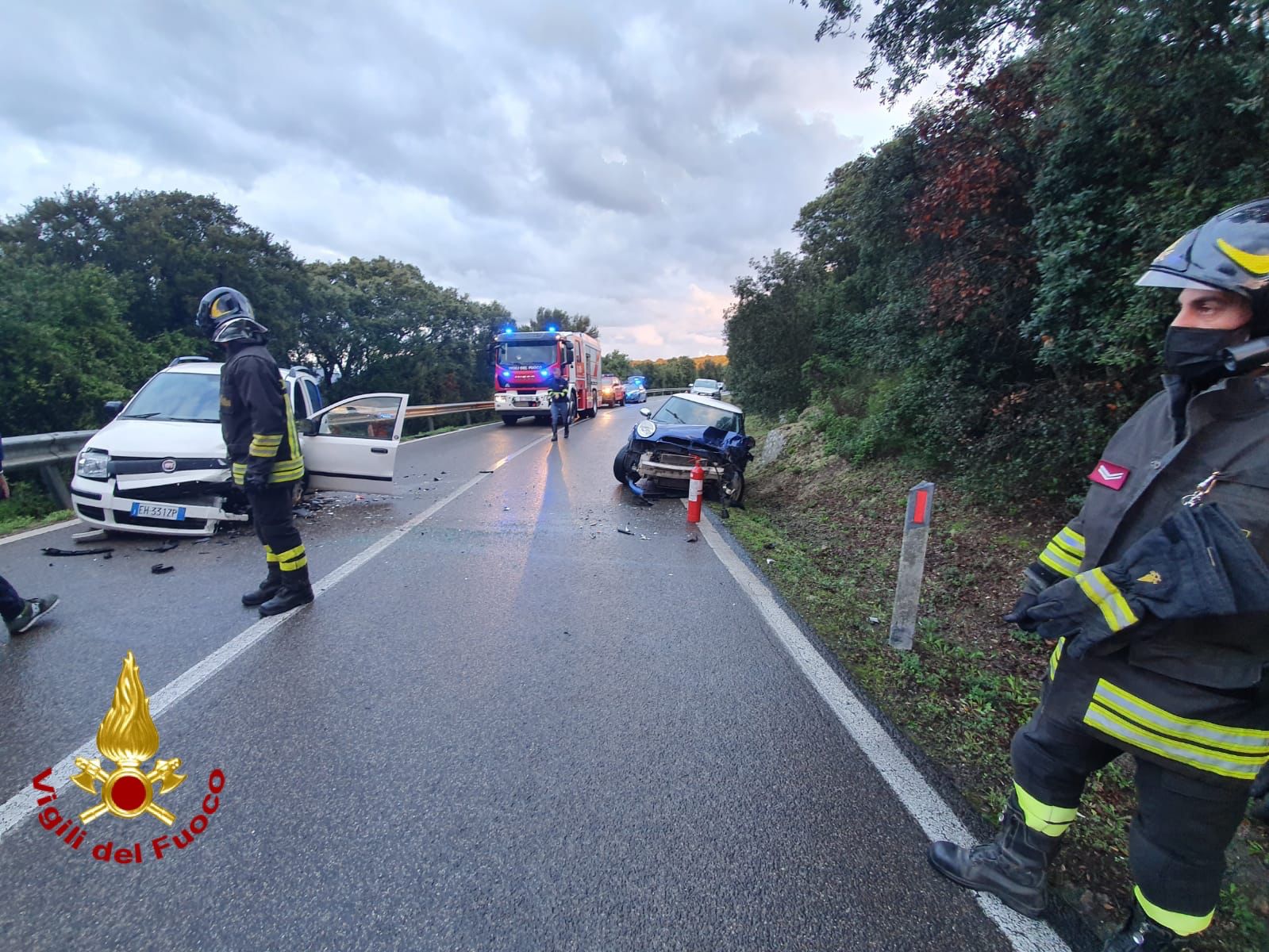 Scontro frontale vicino Olbia, alla guida un 83enne e un 20enne: entrambi in ospedale