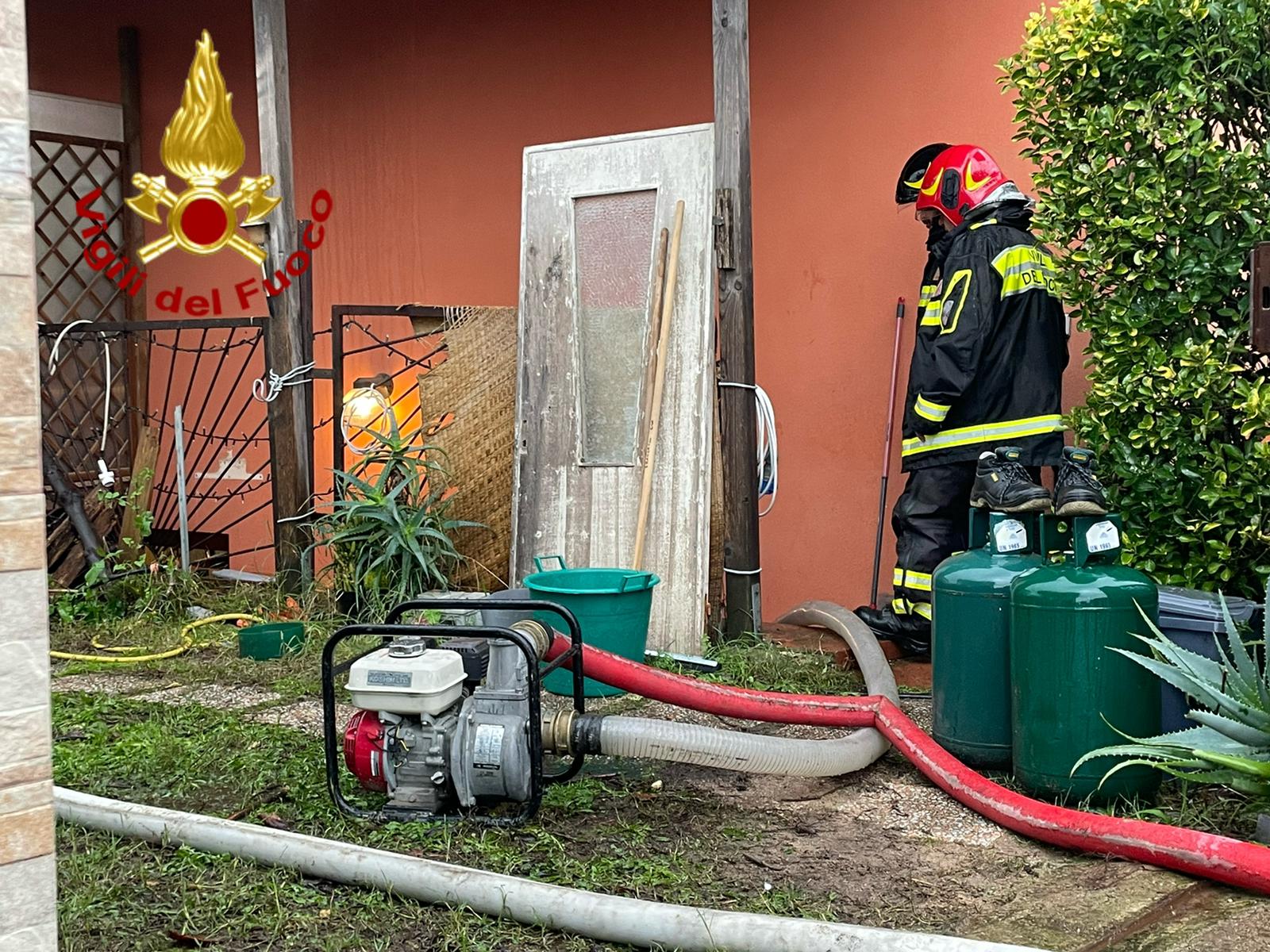 Il maltempo arriva in Gallura: bombe d’acqua, temporali, crolli e allagamenti