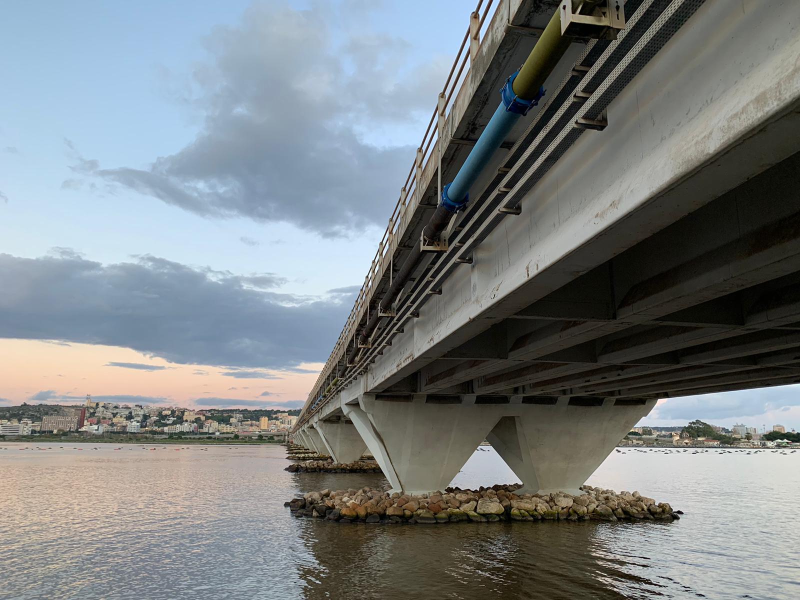 Cagliari, allarme nella laguna di Santa Gilla: “Liquami dal ponte della Scafa”
