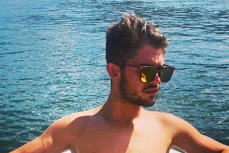 I sogni spezzati di Roberto, morto di lavoro a 22 anni a Isili: il calcio e il gruppo folk le sue passioni di sempre