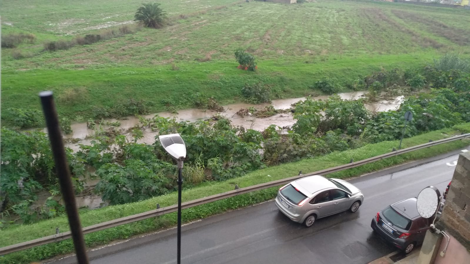 A Quartucciu paura per i residenti di Is Cungiaus: “Argine del fiume non ripulito, pericolo in caso di piena”