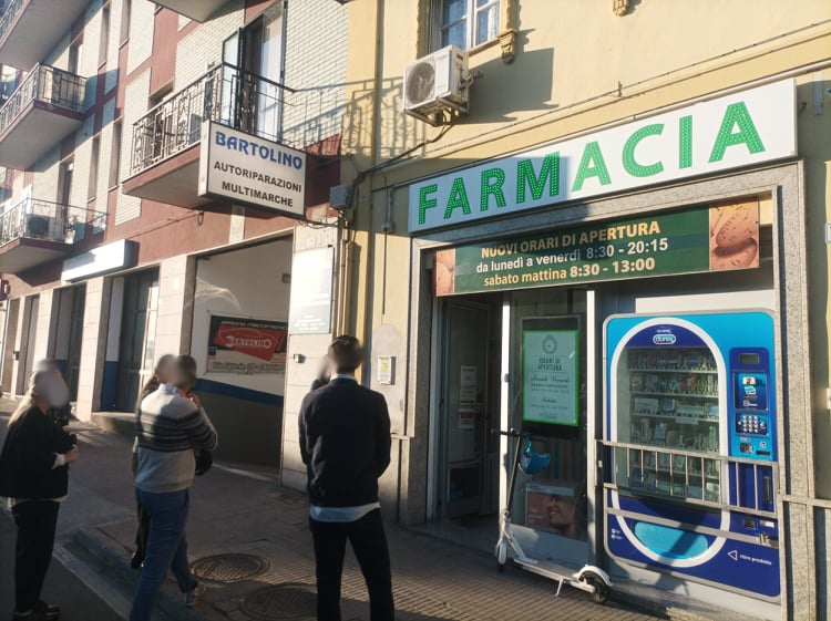 Cagliari, il super green pass non ferma la scelta dei non vaccinati: “Continueremo a farci il tampone”
