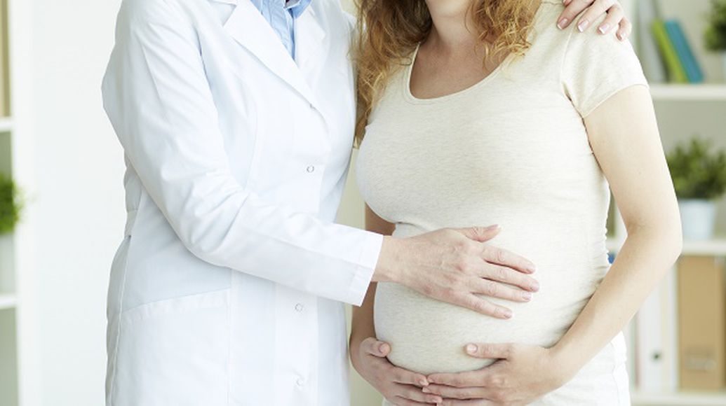 Il primo figlio a 33 anni e culle vuote in Sardegna: l’Isola ultima in Italia per le nascite