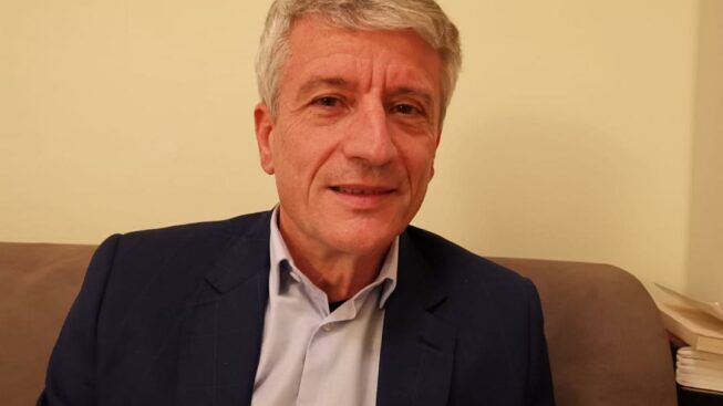 Vaccino anti Covid ai bambini? Il pediatra sardo dice sì: “Vantaggi superiori rispetto ai danni dell’infezione”