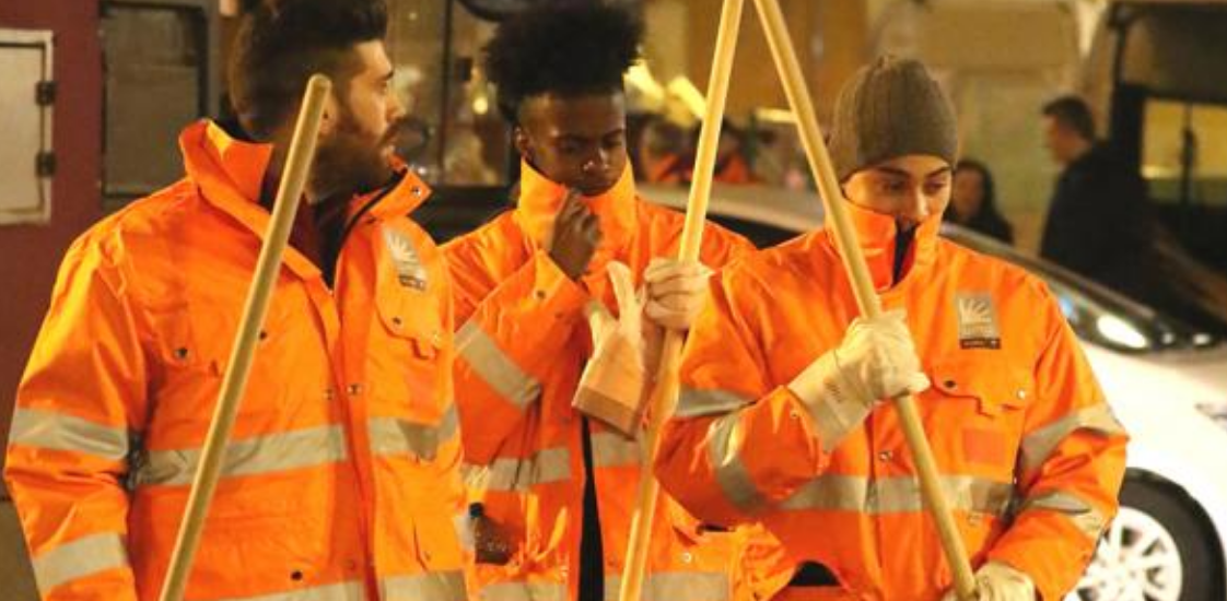 I percettori del reddito di cittadinanza a spazzare il centro storico di Cagliari: al via “Kasteddu Allichirita”